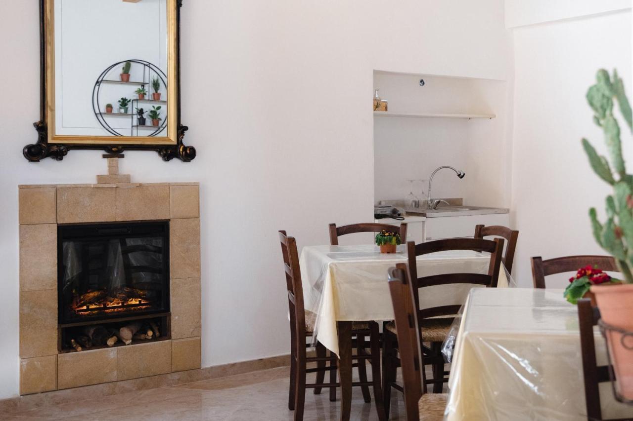 Bed and Breakfast Le Vie Di Girgenti Agrigento Exterior foto