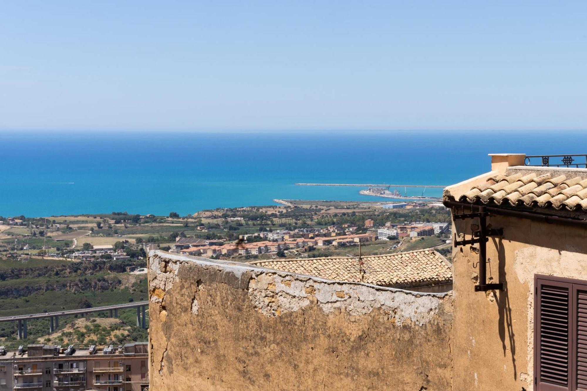 Bed and Breakfast Le Vie Di Girgenti Agrigento Exterior foto