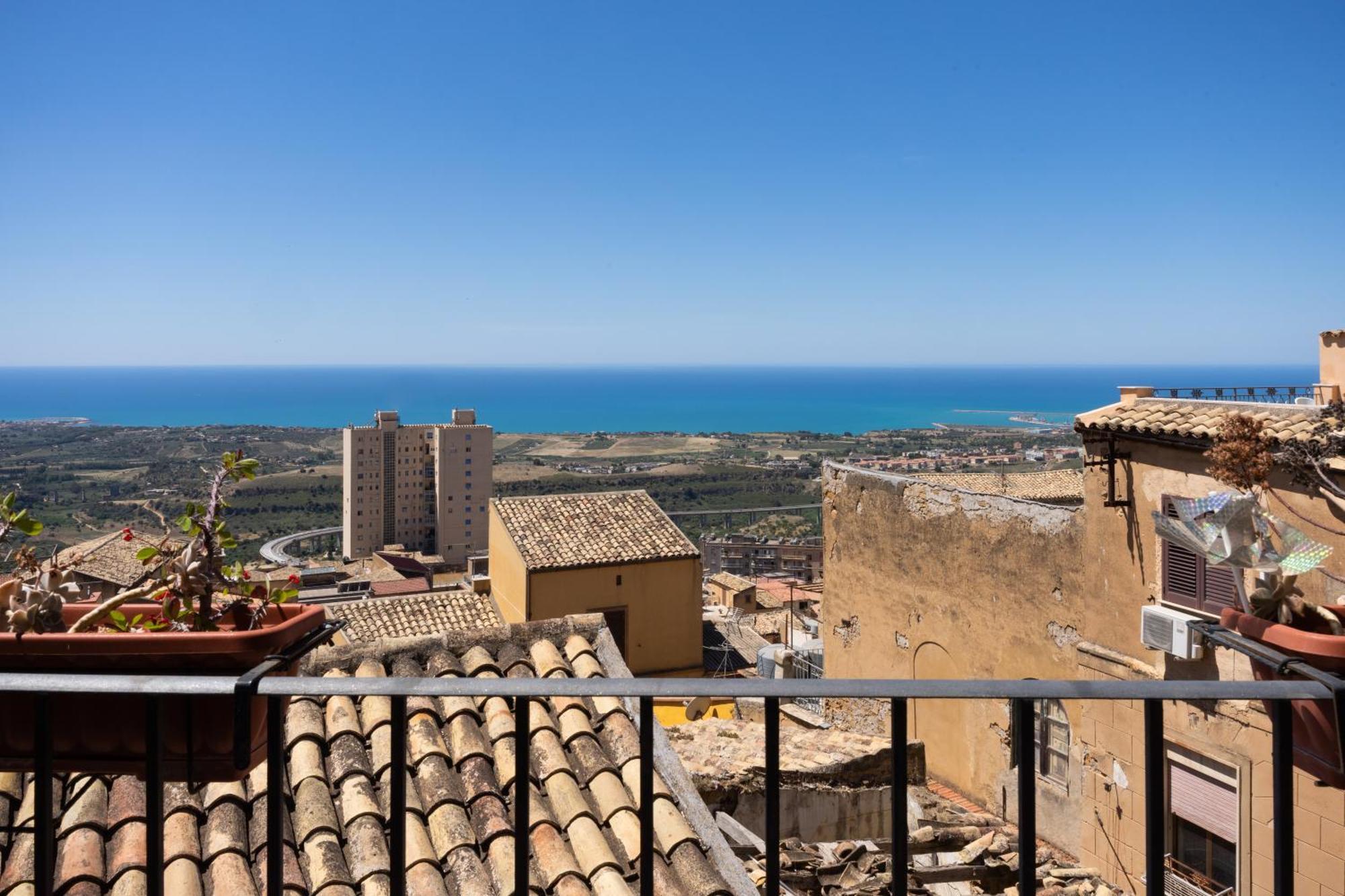 Bed and Breakfast Le Vie Di Girgenti Agrigento Exterior foto